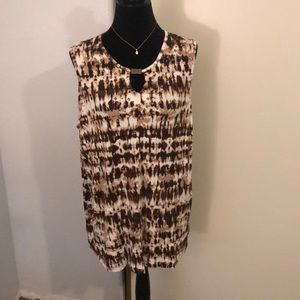 Brown Keyhole tank top